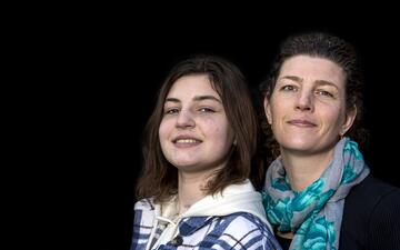 Foto van Anne en Leonie bij het patientverhaal