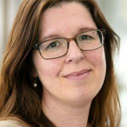 Dr Claudia C. Folman 