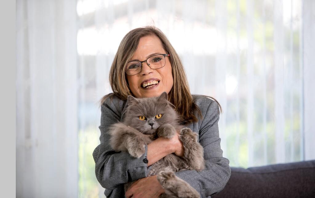 Elmas Citak met kat