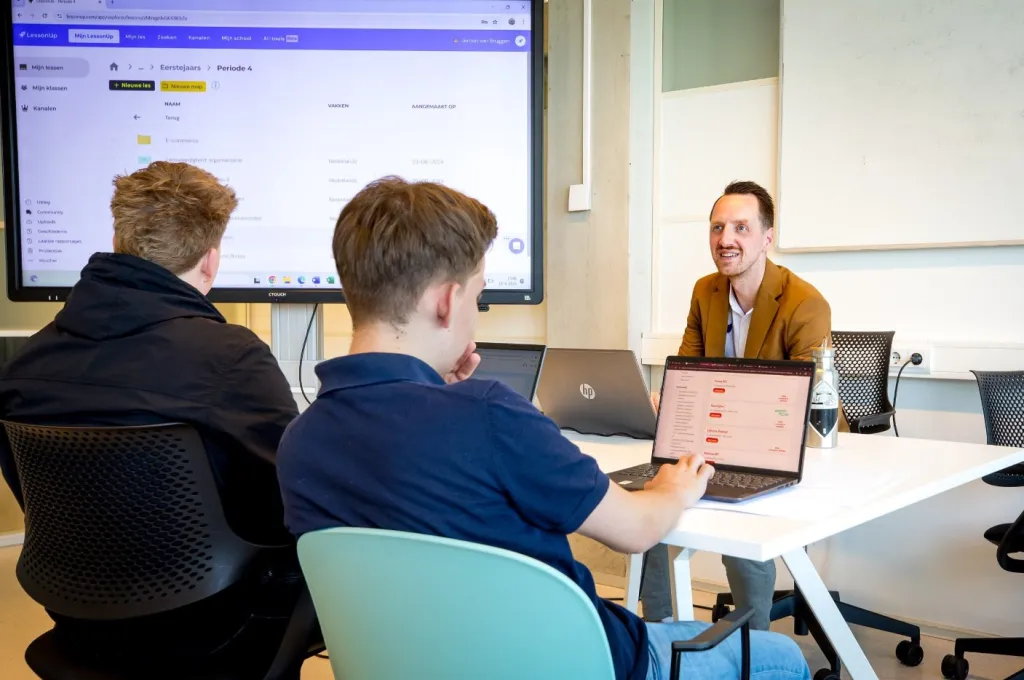 Patiëntverhaal, Jeroen op zijn werk met studenten 