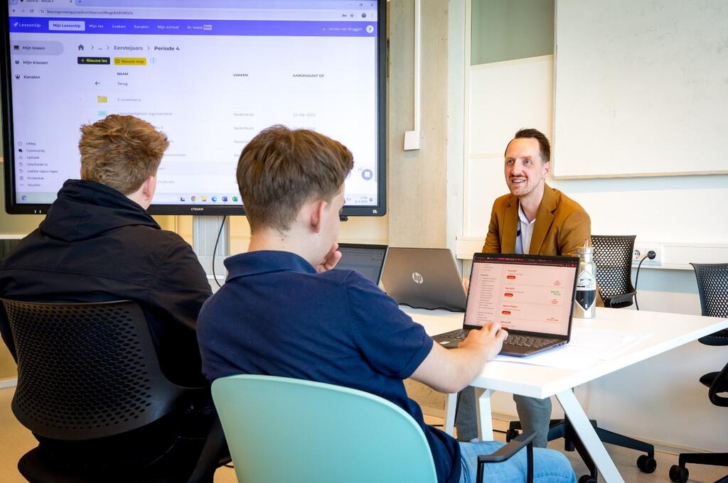 Patiëntverhaal, Jeroen op zijn werk met studenten 
