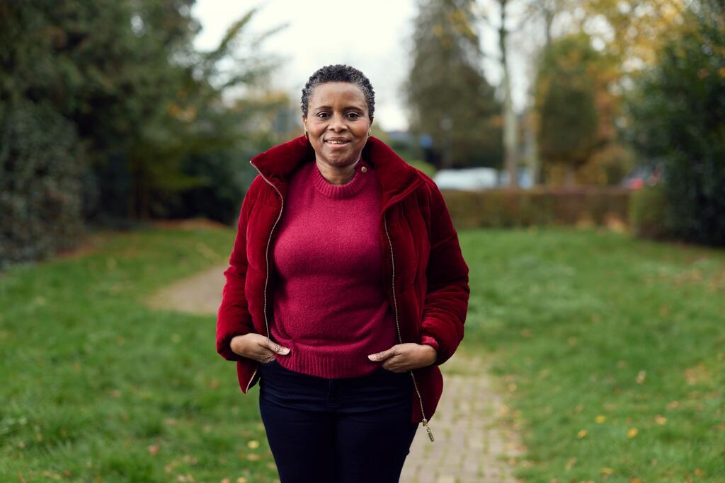 Foto van Ejatu in een park