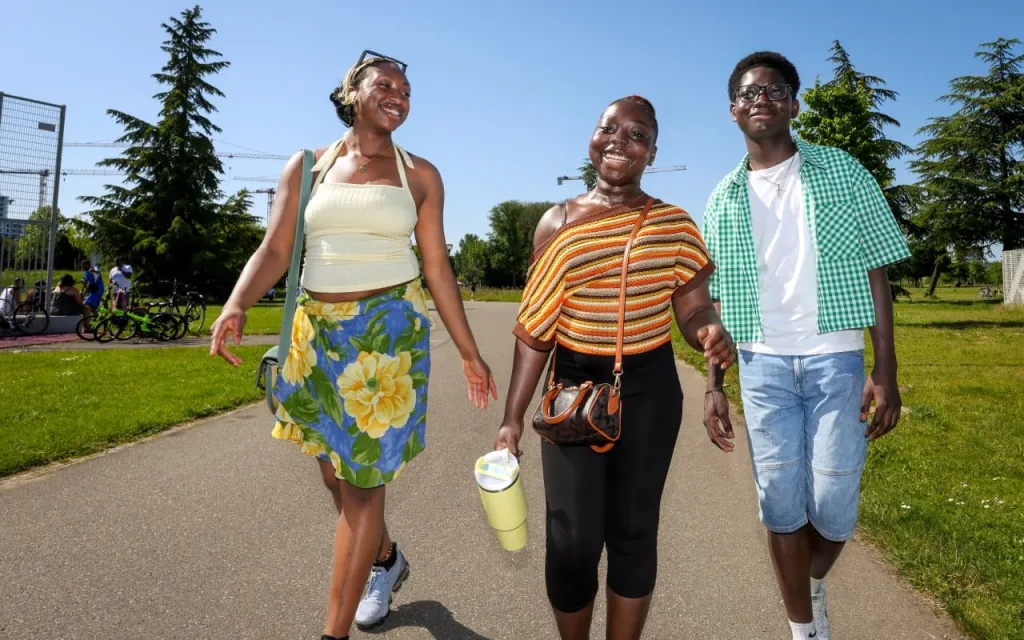 Evangeline, Divine en Demetrius